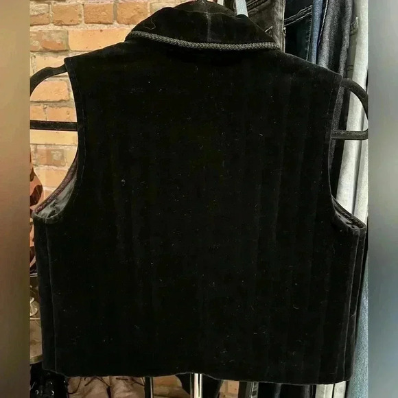 Vintage Panther black velvet cropped vest with trim size small - Picture 10 of 10